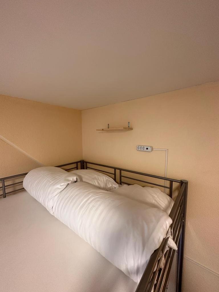Stay2Night City Center Hostel Цюрих Экстерьер фото