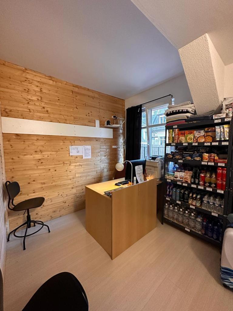 Stay2Night City Center Hostel Цюрих Экстерьер фото